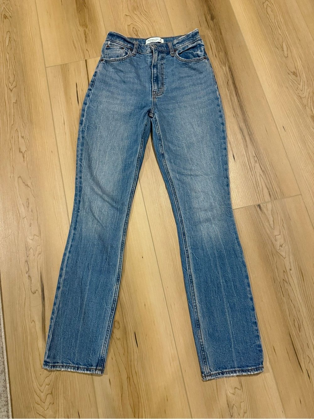 Abercrombie & Fitch 90s slim Straight Ultra High Rise Blue Denim Jeans Size 25/0 - Picture 2 of 8